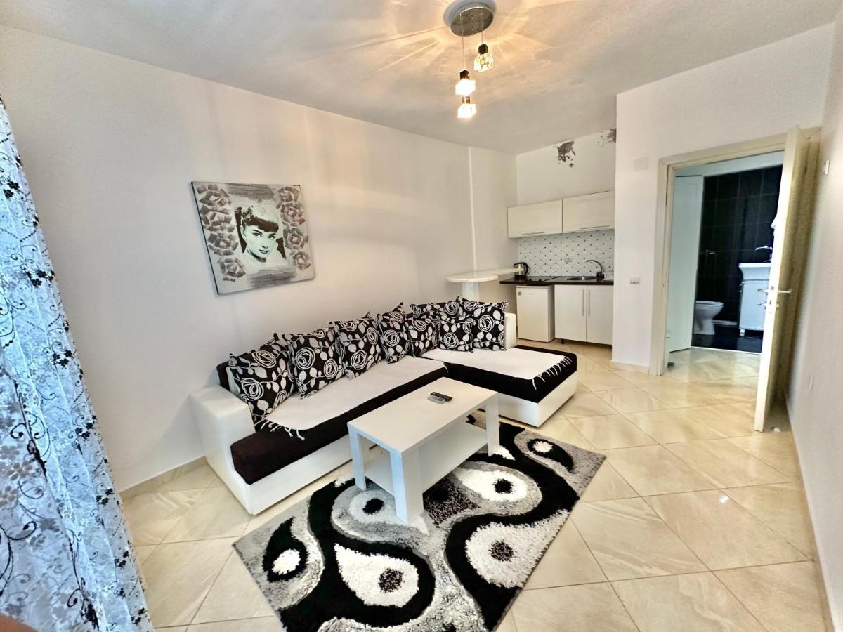Queen Kodre Apartments Улцинь Екстер'єр фото